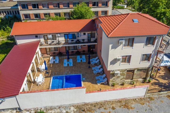 Family Hotel Preslav المظهر الخارجي الصورة