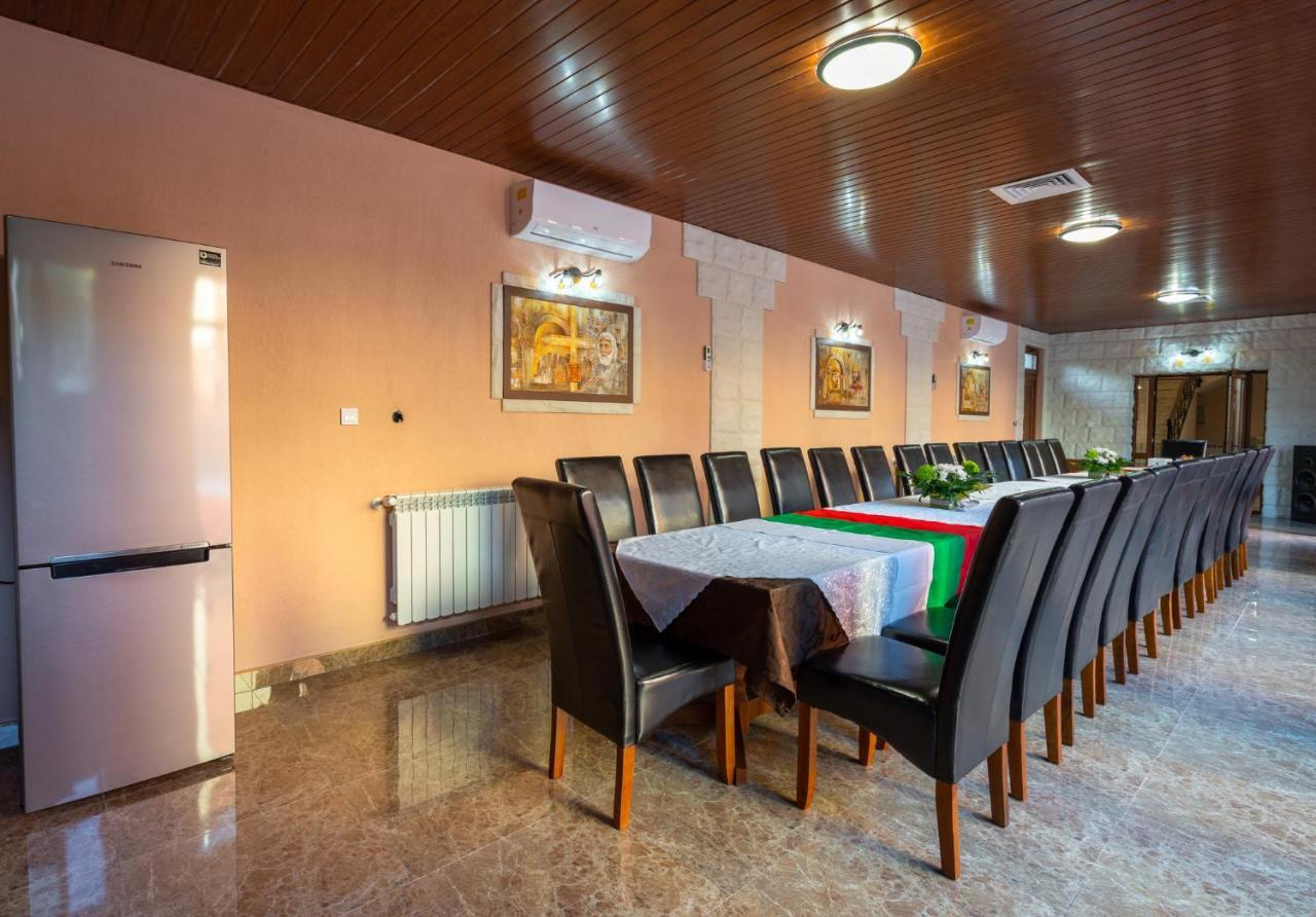 Family Hotel Preslav المظهر الخارجي الصورة